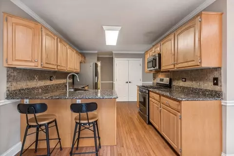 5752 Regency Ct, Gurnee, IL 60031 photo 6