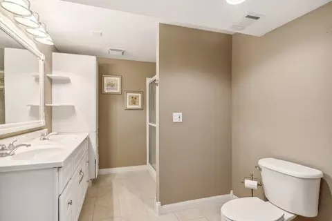 5752 Regency Ct, Gurnee, IL 60031 photo 15