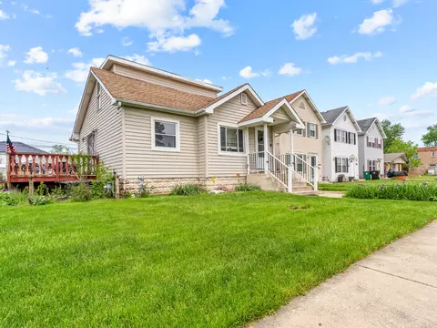 7040 W 75th St, Chicago, IL 60638
