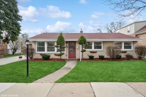 9509 Garfield Ave, Brookfield, IL 60513