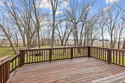 Exterior - 812 E Railroad St, Kingston, IL 60145 photo 4 of 5