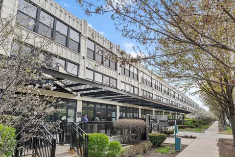 1069 W 14th Pl #107, Chicago, IL 60608