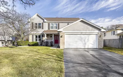 220 Beaver Creek Dr, Bolingbrook, IL 60490