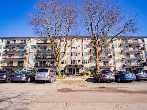 5506 Lincoln Ave #515, Morton Grove, IL 60053
