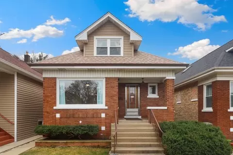 5227 W Waveland Ave, Chicago, IL 60641