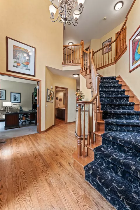 571 Ford Ln, Bartlett, IL 60103 photo 5