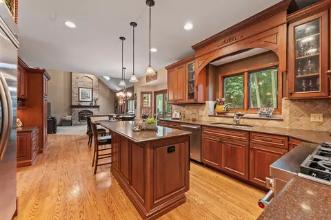 571 Ford Ln, Bartlett, IL 60103 photo 12