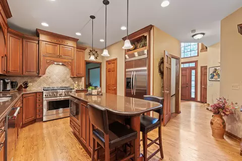 571 Ford Ln, Bartlett, IL 60103 photo 15