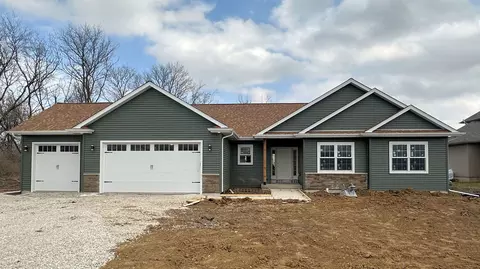 6363 S Westwood Ave, Rochelle, IL 61068