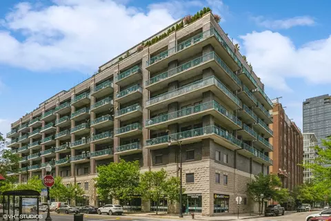 910 W Madison St #802, Chicago, IL 60607