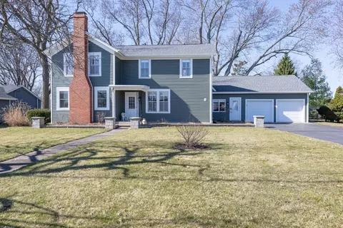 803 Bristol Ave, Yorkville, IL 60560