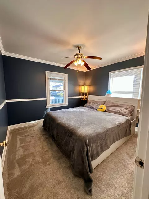 Bedroom - 923 4th Ave, Aurora, IL 60505 photo 2 of 4