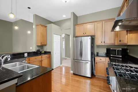 248 Sonora Dr, Elgin, IL 60124 photo 4