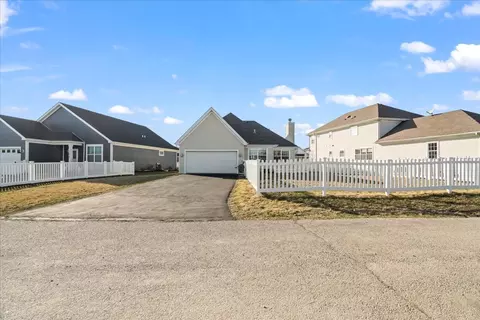 Exterior - 12517 Kildare Dr, Plainfield, IL 60585 photo 3 of 4
