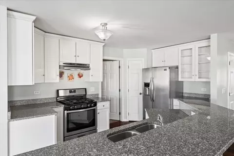 Kitchen - 12517 Kildare Dr, Plainfield, IL 60585 photo 2 of 2