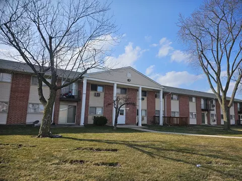 1577 Jill Ct #205, Glendale Heights, IL 60139