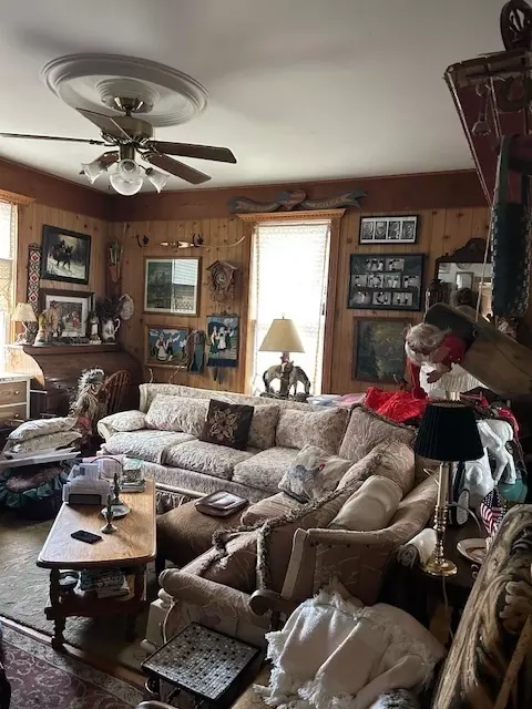 Living - 2665 E Sherrill Rd, Minooka, IL 60447 photo 2 of 9
