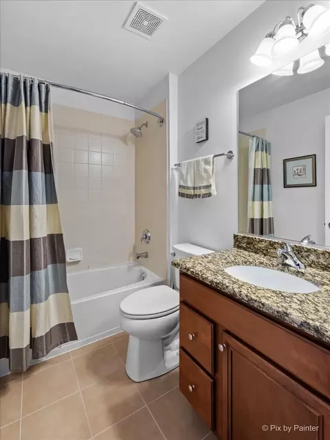 Bath - 3855 Olympia Fields Dr, Elgin, IL 60124 photo 4 of 4