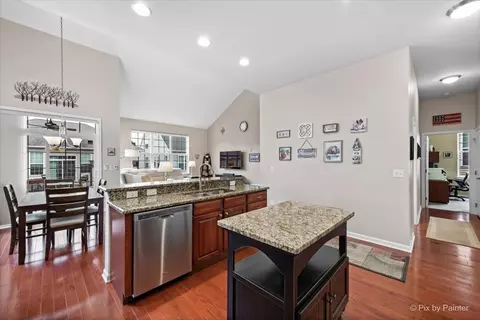 Kitchen - 3855 Olympia Fields Dr, Elgin, IL 60124 photo 2 of 3