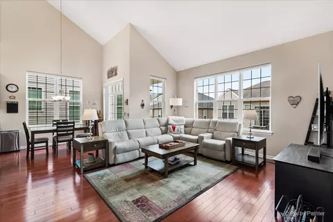 Living - 3855 Olympia Fields Dr, Elgin, IL 60124 photo 3 of 6