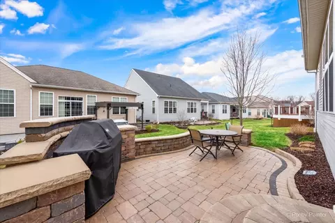Exterior - 3855 Olympia Fields Dr, Elgin, IL 60124 photo 3 of 6