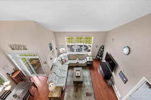 Living - 3855 Olympia Fields Dr, Elgin, IL 60124 photo 5 of 6