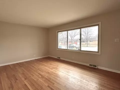 925 N Grant St, Addison, IL 60101 photo 10