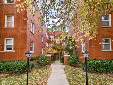 731 W Bittersweet Pl #1S, Chicago, IL 60613