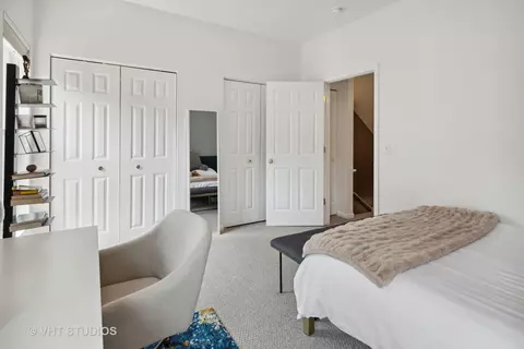 Bedroom - 519 Chicago Ave #E, Evanston, IL 60202 photo 6 of 6