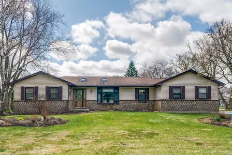 5019 Burman Dr, Crystal Lake, IL 60014