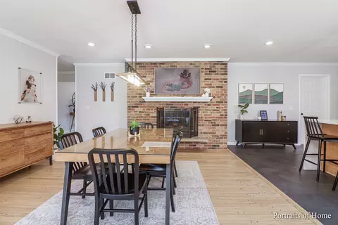 Dining - 2 S350 Arrowhead Dr, Wheaton, IL 60189 photo 2 of 3