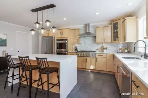 Kitchen - 2 S350 Arrowhead Dr, Wheaton, IL 60189 photo 1 of 6