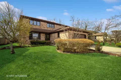 741 Berkshire Ln, Des Plaines, IL 60016