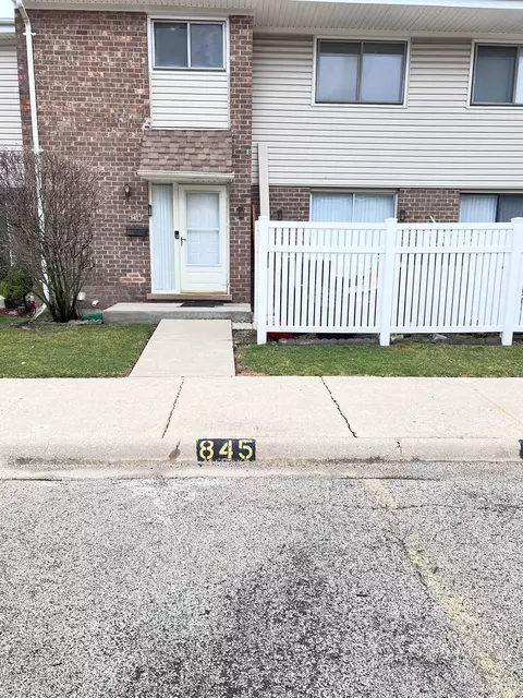 845 White Oak Ln, University Park, IL 60484