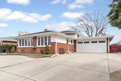 583 Bedford Ln, Des Plaines, IL 60016
