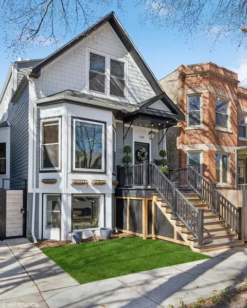 3712 N Hermitage Ave, Chicago, IL 60613