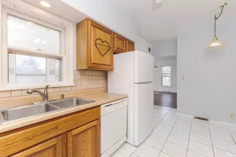 Kitchen - 902 N Linden St, Normal, IL 61761 photo 3 of 4