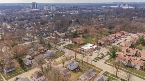 View/Area - 902 N Linden St, Normal, IL 61761 photo 2 of 2