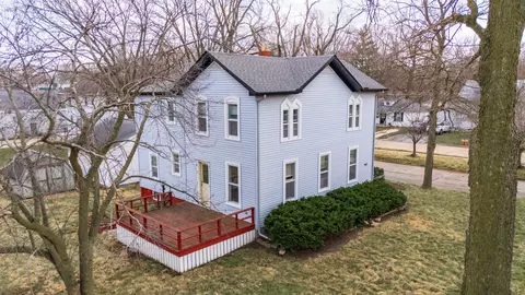 Exterior - 902 N Linden St, Normal, IL 61761 photo 4 of 9