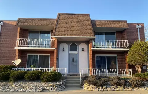 18203 Exchange Ave #4, Lansing, IL 60438 photo 1
