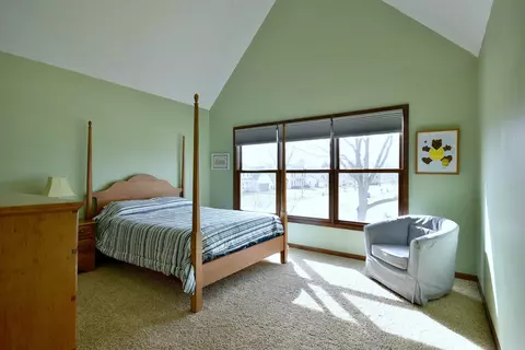 Bedroom - 437 Deanna Dr, Bartlett, IL 60103 photo 4 of 7