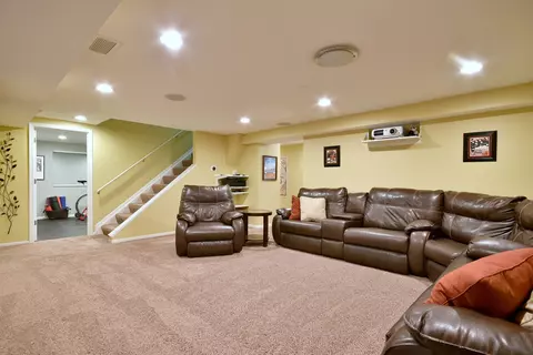Living - 437 Deanna Dr, Bartlett, IL 60103 photo 9 of 12