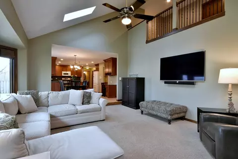 Living - 437 Deanna Dr, Bartlett, IL 60103 photo 5 of 12