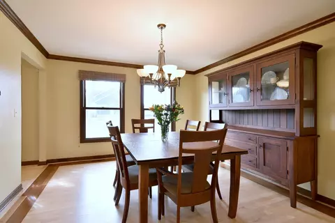 Dining - 437 Deanna Dr, Bartlett, IL 60103 photo 2 of 5