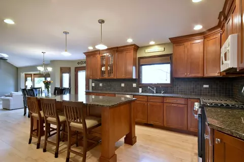 Kitchen - 437 Deanna Dr, Bartlett, IL 60103 photo 3 of 5