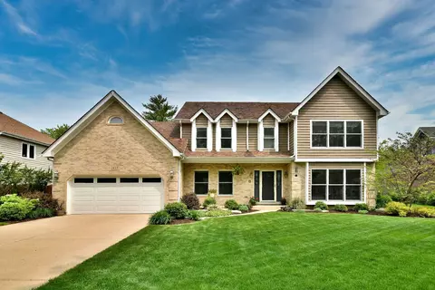 437 Deanna Dr, Bartlett, IL 60103