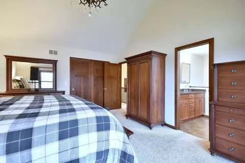 Bedroom - 437 Deanna Dr, Bartlett, IL 60103 photo 3 of 7