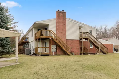 Exterior - 903 N Linden St #140, Normal, IL 61761 photo 4 of 4