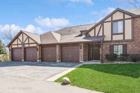 1624 Salisbury Ct #A, Wheaton, IL 60189
