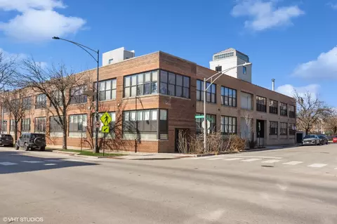 2804 N Lakewood Ave #202, Chicago, IL 60657